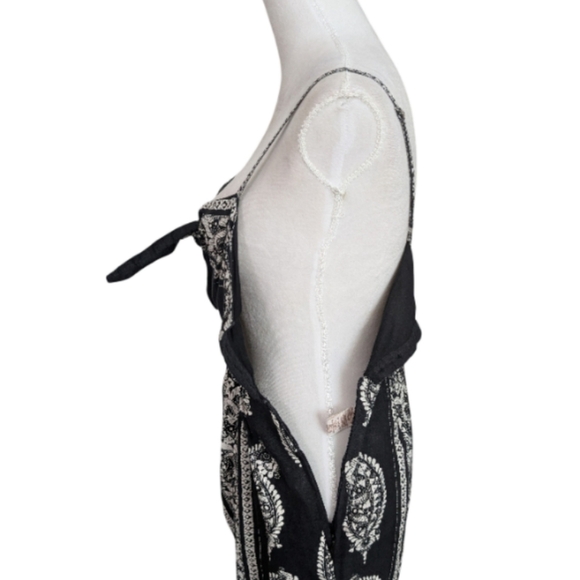 Free People Feel the Sun Black Bandana Paisley Cutout Cropped Jumpsuit Linen - Picture 6 of 14